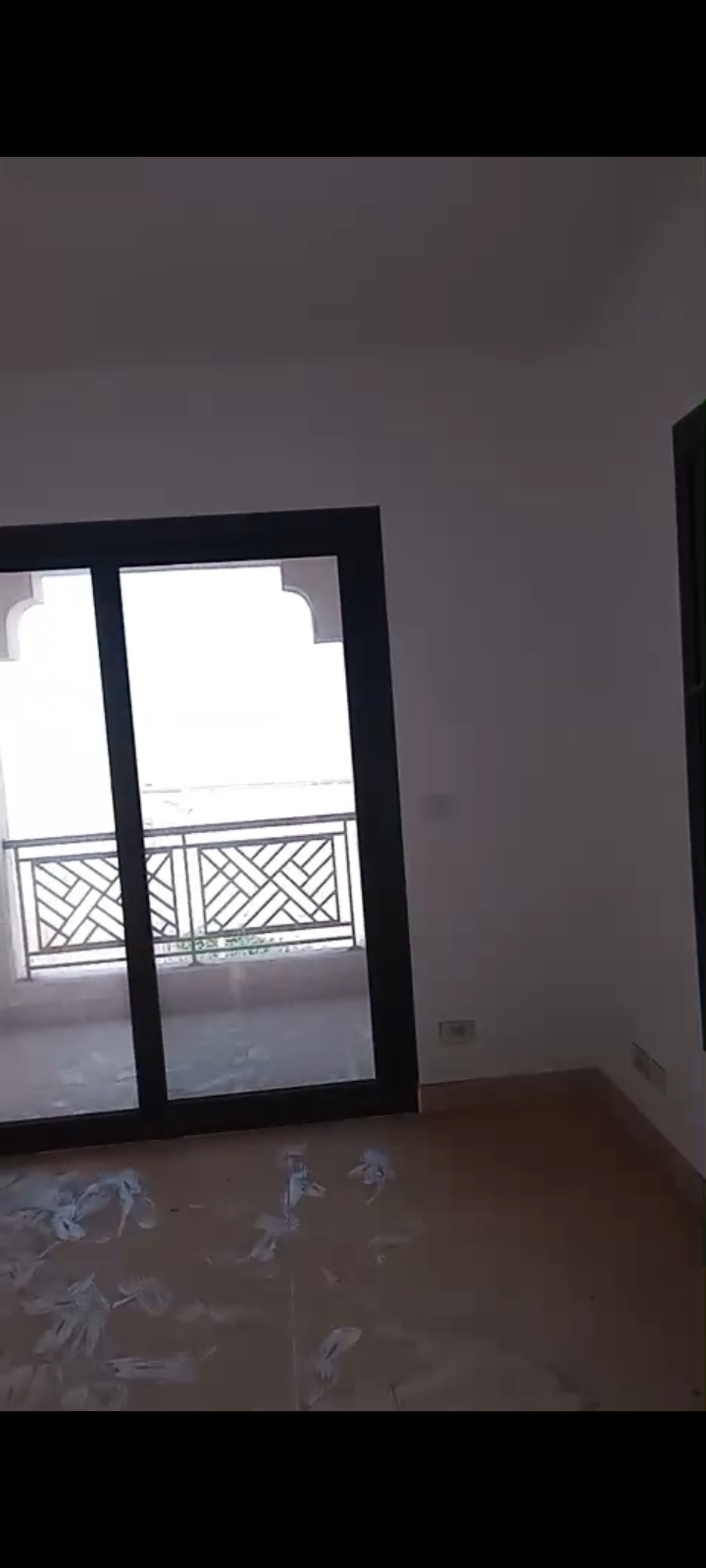 شقة للبيع بكمبوند سيليا